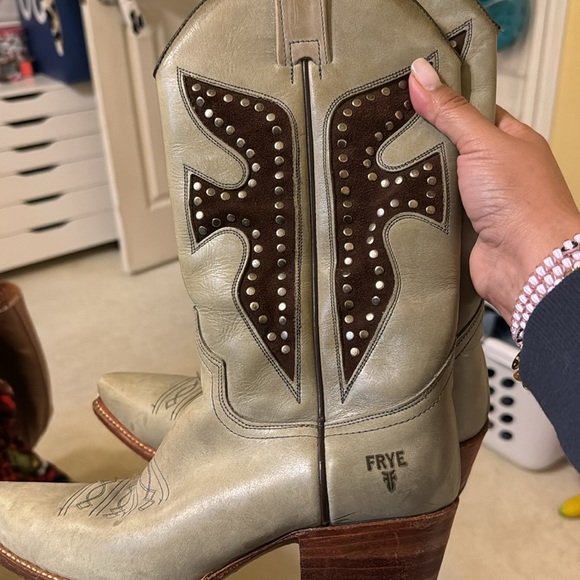 Beautiful & Excellent condition Daisy Duke Vintage Frye Boots - Picture 5 of 5